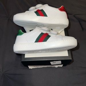 Gucci kids sneaker worn once size 24 eu